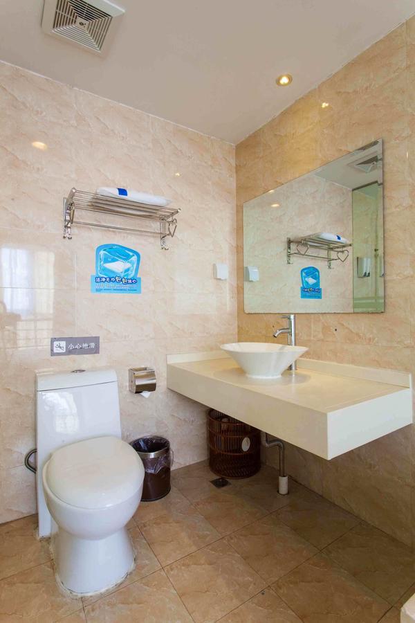 7Days Inn Dongguan Conference & Exhibition Center Room photo